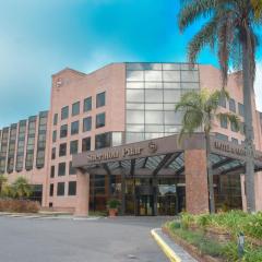 Sheraton Pilar Hotel & Convention Center
