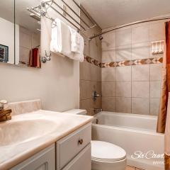 Cozy Studio in Downtown Breckenridge, Unbeatable Location, Onsite Hot Tub and Restaurant DS109