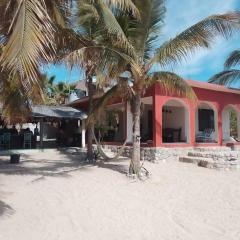 Beachfront house in a beatiful n' perfect location