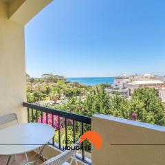 #063 Beach Flat by Home Holidays