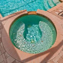 535 -Villa Belvedere, A Stunning, Spacious 5 Bed Lake View Home with Pool and Spa