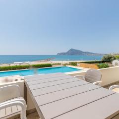 Top first line apartment Altea