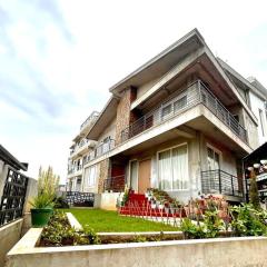 JoeLene's Studio Apartment in Lapalang, Shillong