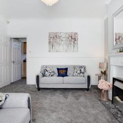 Stylish 3-Bedroom Oasis in Darlington, Sleeps 5