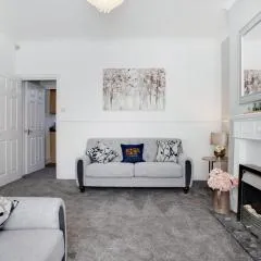 Stylish 3-Bedroom Oasis in Darlington, Sleeps 5