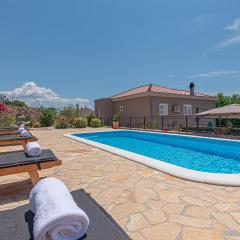 Nice Apartment In Sibenik With Outdoor Swimming Pool