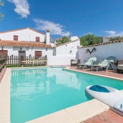 Beautiful Home In La Cardenchosa With Outdoor Swimming Pool, Wifi And 5 Bedrooms