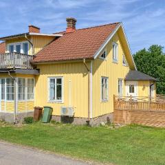 Nice Home In Hyltebruk With Wifi And 2 Bedrooms