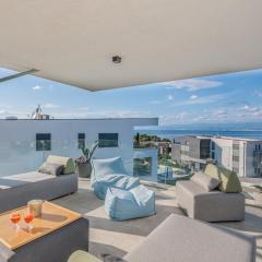 Malipe Penthouse with Sea View