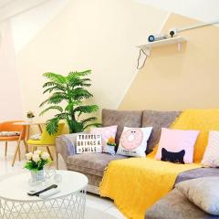 Platino,2 min walk Paradigm mall,2BR 6PAX by Hint