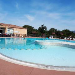 Maison conviviale à Aubignan avec piscine partagée