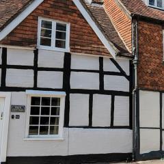 Cosy character cottage in central Marlborough UK