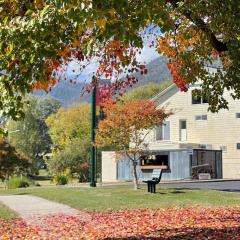 Talbingo Lodge - Selwyn Accommodation