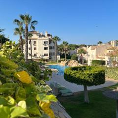 Apartamento en Orihuela Costa con Piscina
