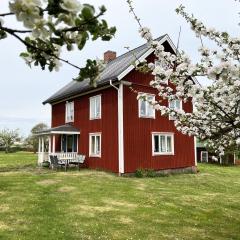 Cozy red cottage in the countryside outside Vimmerby