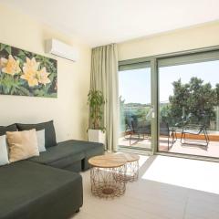 Eden Lily- Luxurious Apartment with Sea View