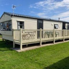 Lovely 8 Berth Caravan With Decking At Eastgate Fantasy Island Park Ref 58004c