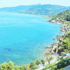 Kalura Sea Houses - private beach