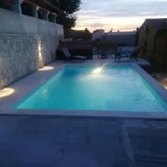 KAMENJAK VOLME, Cousy house with Pool