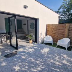 Le Patio : studio avec extérieur