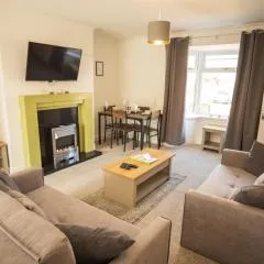 3 bed, parking Inc 15 percent off for monthly stays