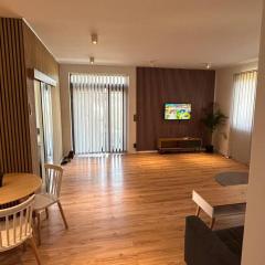 Luxury 2 bedroom apartment and garden