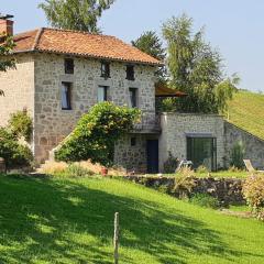 Beautiful stone house with jacuzzi