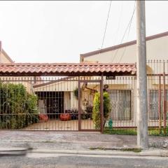 Casa Sarita - Cerca del Juan Castro, hospital y tribunales