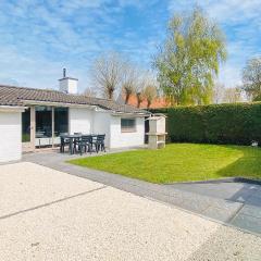 3 Bedroom Awesome Home In Oostduinkerke