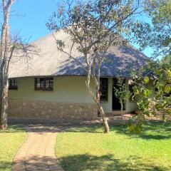 Family Lodge in Natural African Bush - 2115
