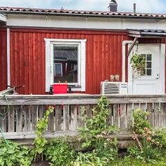 Beautiful Home In Hallstavik With Ethernet Internet