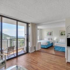 Deluxe Ocean and Diamond Head View Waikiki Condo, Free parking!