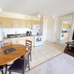 Updated 22nd Floor Waikiki Condo - Free parking & WiFi - Ideal for large family!