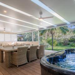 Coral Paradise - Metres From Beachfront
