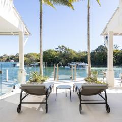 Iluka, Luxurious Riverfront Retreat