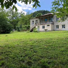 Authentic house with a huge garden