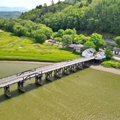 Finest Retreats - Toll Bridge Cottage