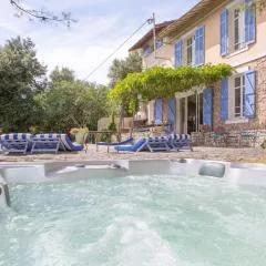 Villa Provençale avec 2 maisons d'amis ,piscine ,Jacuzzi ,vue mer