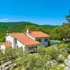 Rustic villa LENI