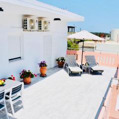 Cozy Renovated Apartment "Filoxenia"