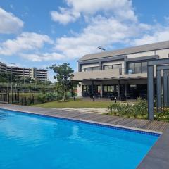 BALLITO COASTAL BLISS - Entire 3-Bed Luxury apartment 115 Ballito Village - Free-wifi, Parking & Back-up power included