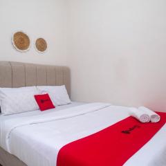 RedDoorz Syariah near Universitas Mercu Buana Kampus 2 Yogyakarta