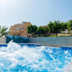 Luxury Villa with Private Pool and Jacuzzi