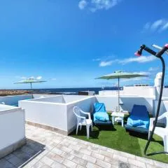 Karma Famara 2 25m del mar
