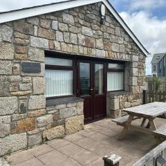 Wheal Frances-Beautifully Fitted Bungalow Helston Cornwall