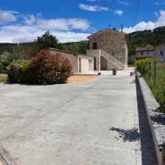 Mas de la Châtaigneraie gîte lilas près de Vallon pont d arc