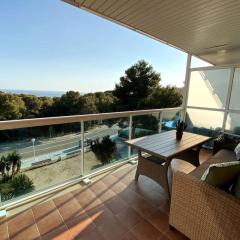 Peaceful apartment with Sea View and parking in Cap Salou