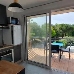 Résidence Salamandre - Maison Bois Cosy Calme avec parking pour 4 à 10 pers idéal couples et familles à 500m de la plage à Saint-Marc-sur-mer