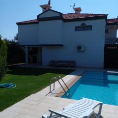 Luxury villa 3 bedrooms swimming pool