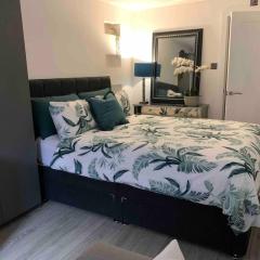 Private entrance 1 bed studio near Salford Royal